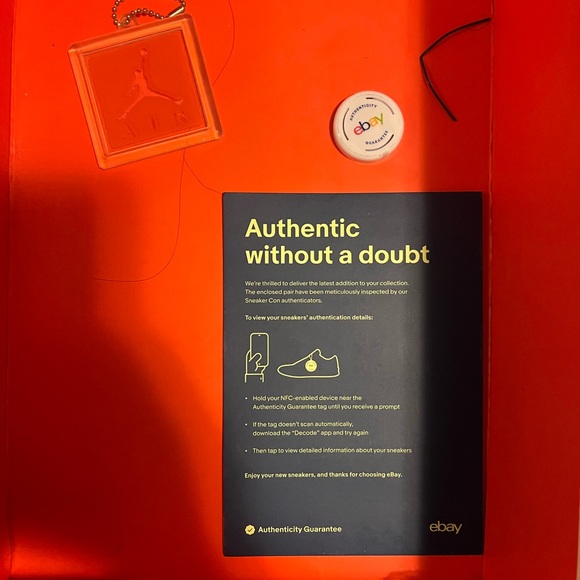 AIR JORDAN 4 MOTORSPORT - Picture 11 of 11